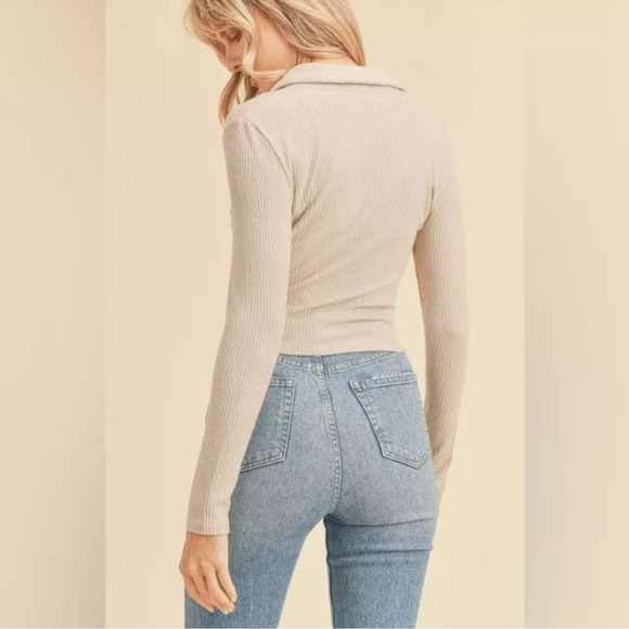 Altar’d State Ribbed Knit Collared Cropped Top Mushroom Brown Size Small - Picture 3 of 8